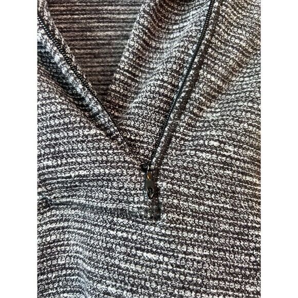 Lululemon Think Fast Pullover Size 4 - Picture 5 of 10